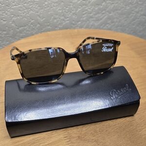 PERSOL! New! Men's PO3246S 1056B1 Tortoise/Dark Grey Lens Sunglasses